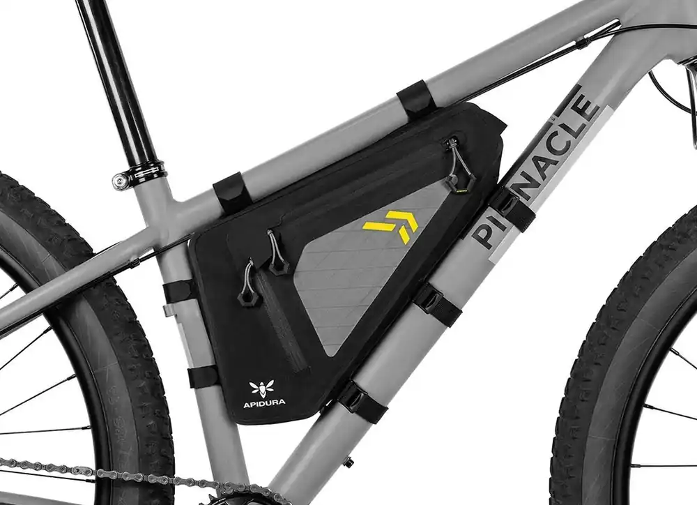 Speciální Cena Brašna Apidura NEW Backcountry full frame pack (2,5l)