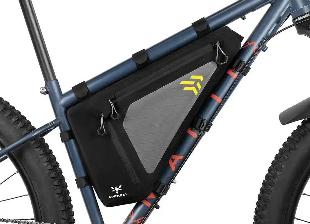 Pouze Dnes Brašna Apidura NEW Backcountry full frame pack (4l)