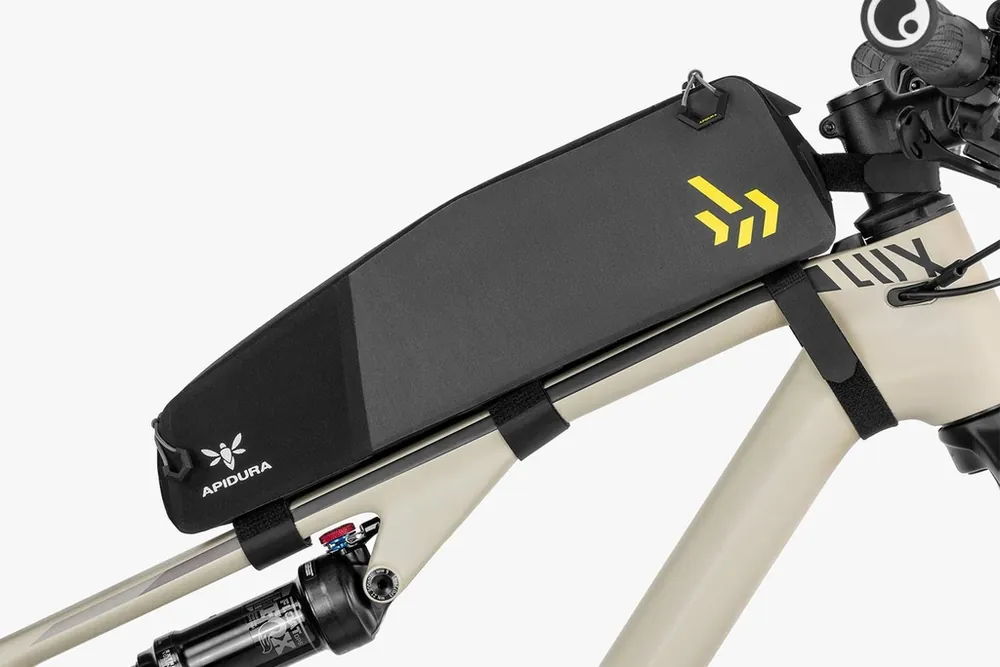 Brašna Apidura NEW Backcountry long top tube pack (1,8l) Koupit Online