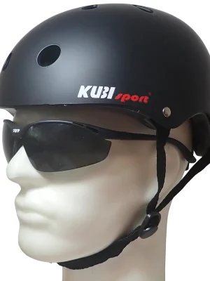 Vysoce Kvalitní Helma pro inline brusle, skateboard a koloběžky, černá