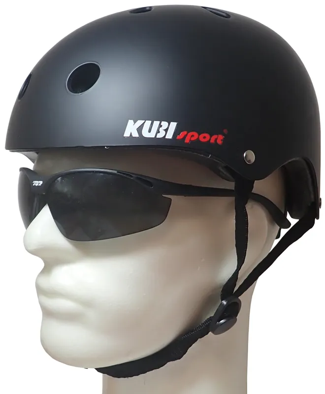 Vysoce Kvalitní Helma pro inline brusle, skateboard a koloběžky, černá