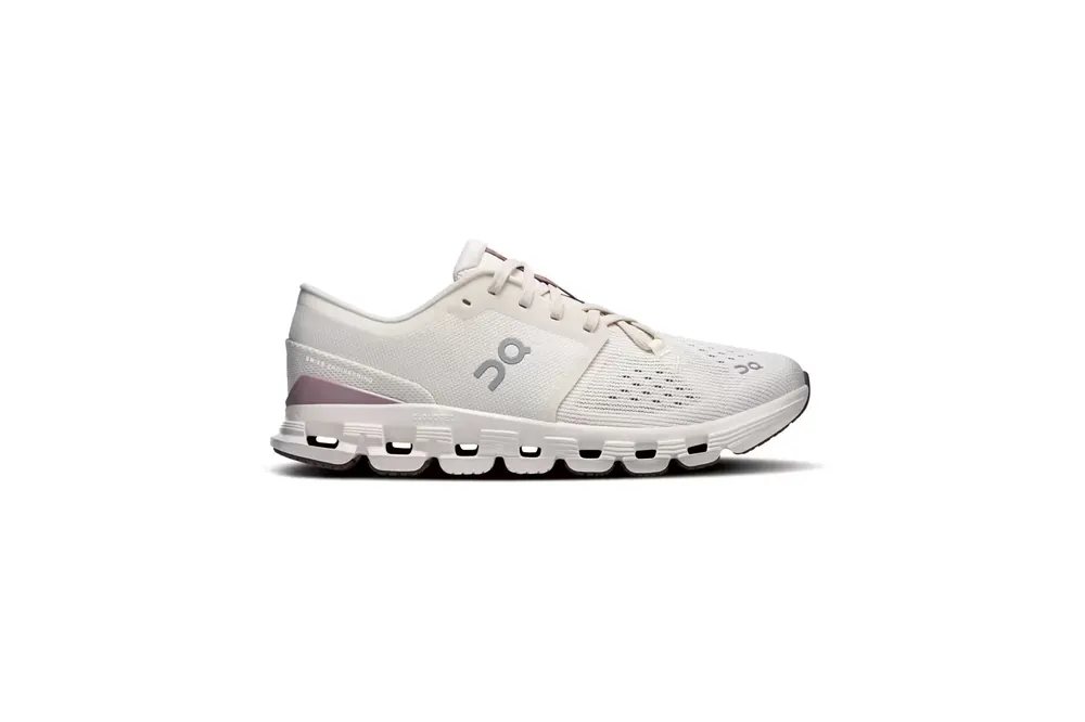ObuvOn Cloud X 4 dámská ivory/heron Značkový