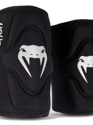 Levný Chrániče kolen VENUM Gel Kontact Knee Pads černá/stříbrná